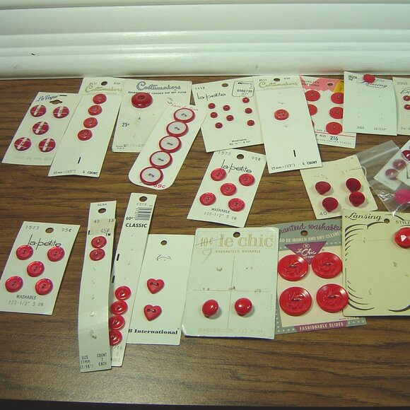 Lot of red & burgundy buttons on cards-some full-some partial - Picture 1 of 5